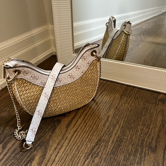 Guess crossbody handbag - Picture 8 of 16